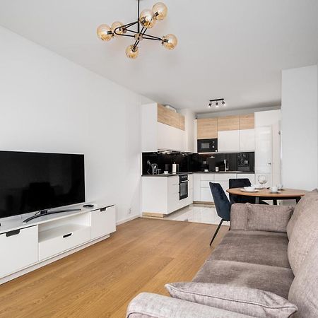 Warsaw Apartments 1 Sierpnia Street Εξωτερικό φωτογραφία