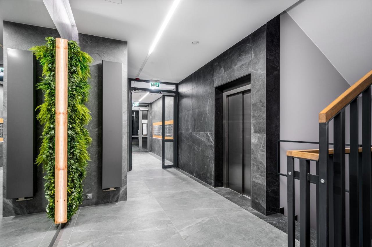 Warsaw Apartments 1 Sierpnia Street Εξωτερικό φωτογραφία
